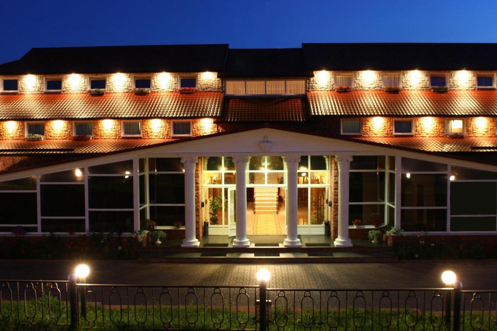 Versal Hotel Vinnicja Kültér fotó