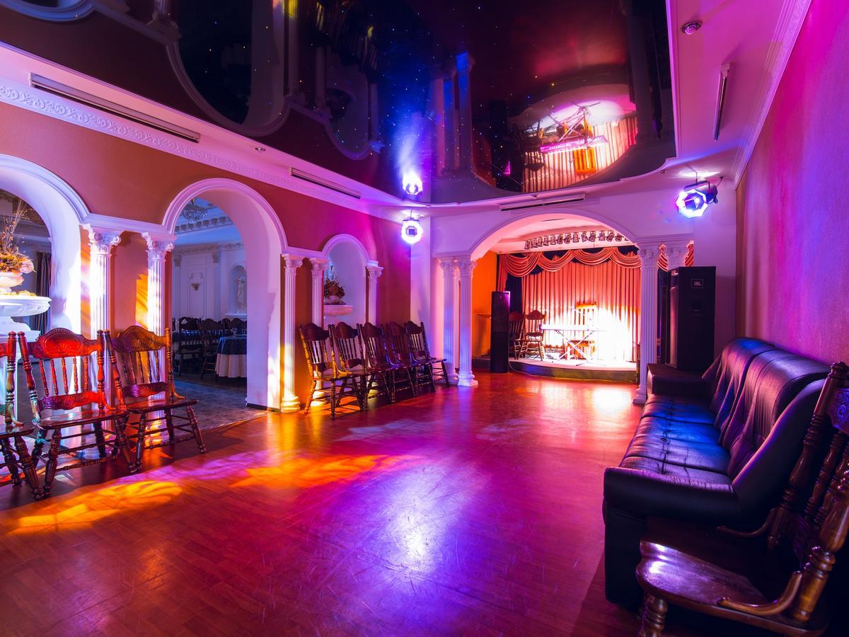 Versal Hotel Vinnicja Kültér fotó
